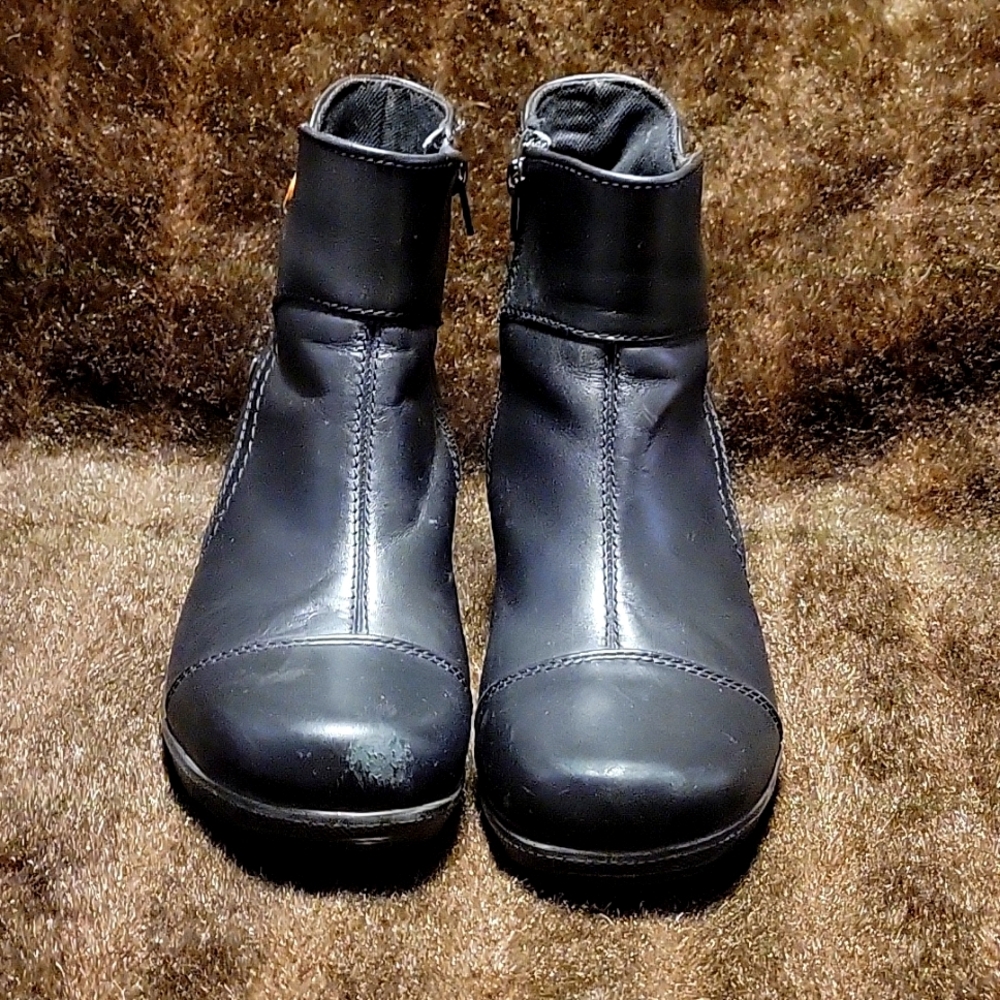 Keen Womens Ankle Boots,  Size 8.5 Black